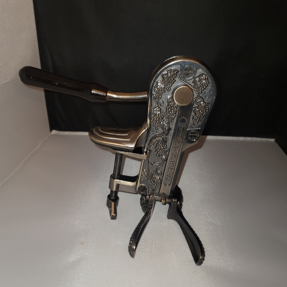 Vintners Reserve Wine Bottle Opener Cork Screw